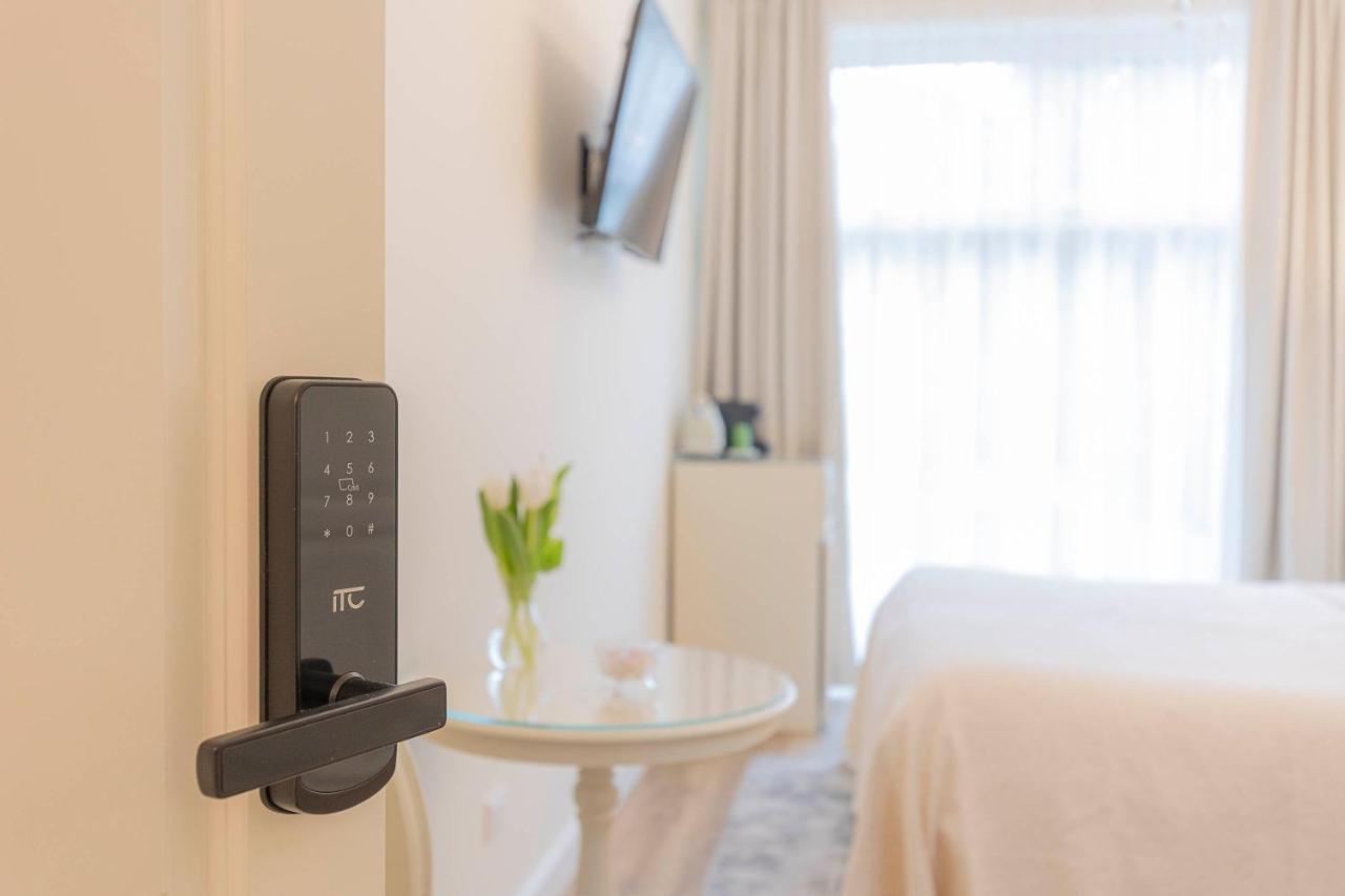 Crys: Rooms, Holiday, Business 베로나 외부 사진